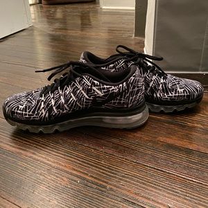 Size 8.5 Nike Air Max Sneakers